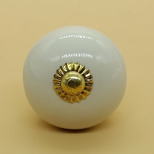 Antique Cream Round Shape Hand Painted Ceramic knobs / Ceramic Drawer Pulls / Cupboard knobs/ Cabinet Knobs/ Kitchen Cabinet Knobs