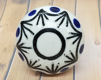 Brilliantly Hand Painted Ceramic knobs / Ceramic Drawer Pulls / Cabinet Knobs/ Kitchen Cabinet Door Handles / Cupboard Knobs