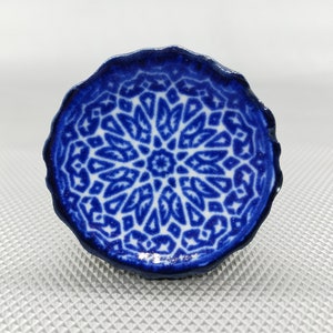 Floral designer Hand Painted White and Blue Ceramic knobs / Ceramic Drawer Pulls/Cabinet Knobs/Kitchen Cabinet Door Handles / Cupboard Knobs