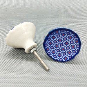 Floral designer Hand Painted White and Blue Ceramic knobs / Ceramic Drawer Pulls/Cabinet Knobs/Kitchen Cabinet Door Handles / Cupboard Knobs