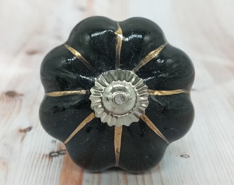 Black and Gold Flower Shape Hand Painted Ceramic knobs / Ceramic Drawer Pulls / Cabinet Knobs/ Kitchen Cabinet Door Handles