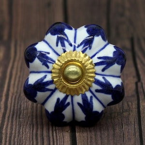 Blue and White Floral Shape Hand Painted Ceramic knobs / Ceramic Drawer Pulls / Cabinet Knobs/ Kitchen Cabinet Door Handles