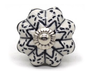 Black And White Color Flower Shape Hand Painted Ceramic knobs / Ceramic Drawer Pulls / Cabinet Knobs/ Kitchen Cabinet Door Handles