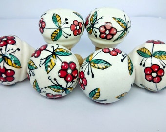 Ceramic Hand Painted Round Shape Floral White Wine Bottle Stopper, Bottle Stopper, Bottle Tops (  Pieces)