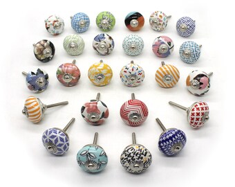 Knob King Designed Assorted Multi Color Round Shape Floral Knobs From Workshop, Multi Color Floral Pattern Knobs Directly from Artists