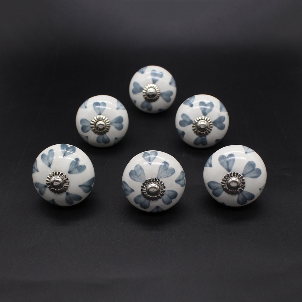 Weiße und graue Herzmuster brillant handbemalte Keramikknöpfe | Etsy