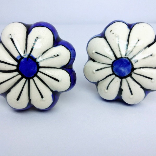 Ceramic Hand Painted Flower Shape White and Blue Wine Bottle Stopper, Bottle Stopper, Bottle Tops