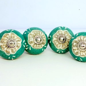 Seafoam and white Round shape Hand painted ceramic knob, Hand painted ceramic knob, Decorative Ceramic knob,drawer pull