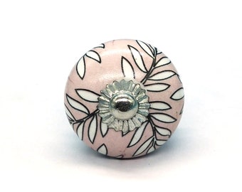 Baby rosa Blumenmuster von Hand bemalt Keramik Knöpfe / Keramik Schublade zieht / Schrank Knöpfe / Küche Schrank Tür Griffe / Schrank Knöpfe