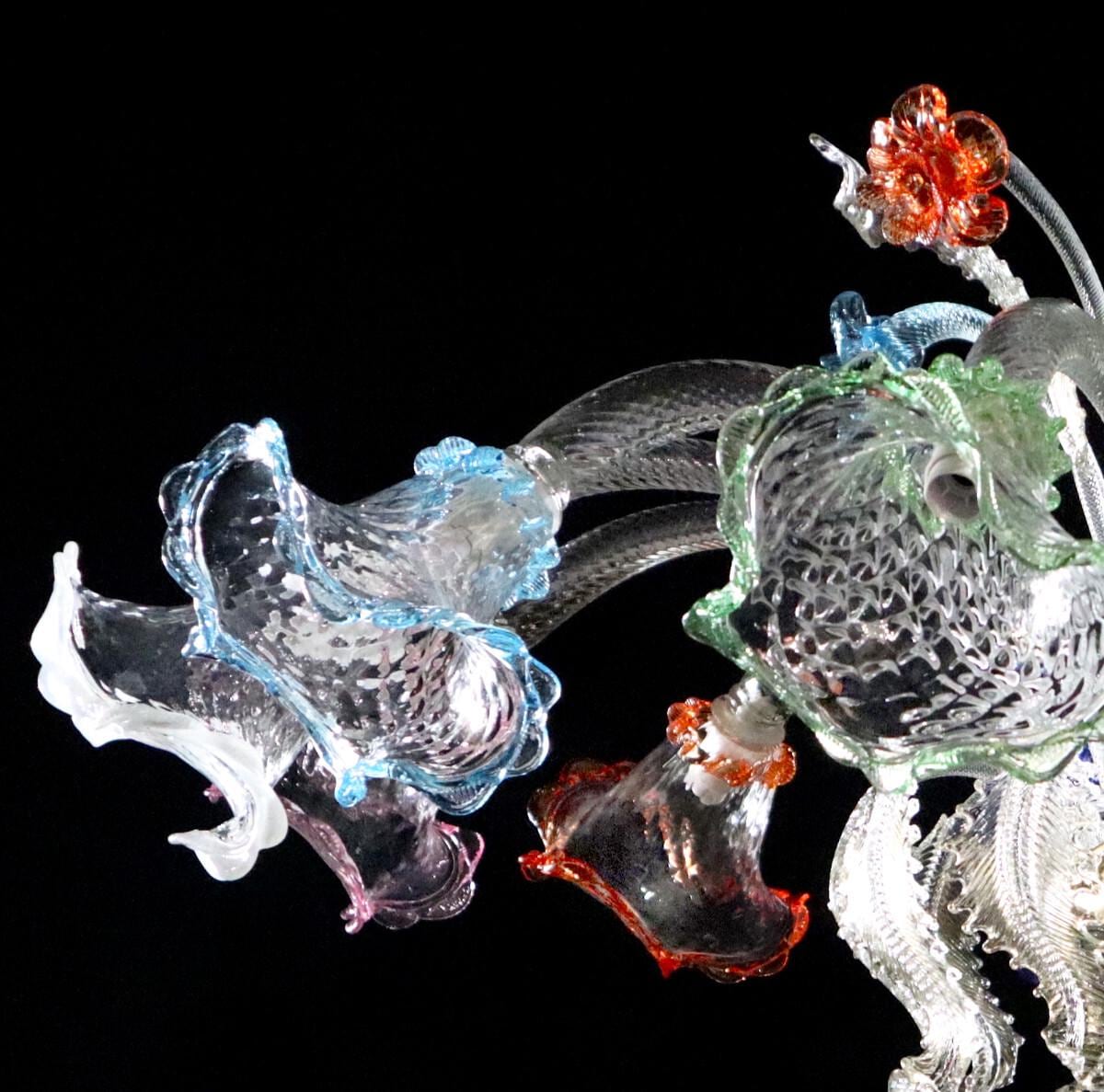 下向きの花柄照明、クラシックなムラーノガラスのユリのシャンデリア