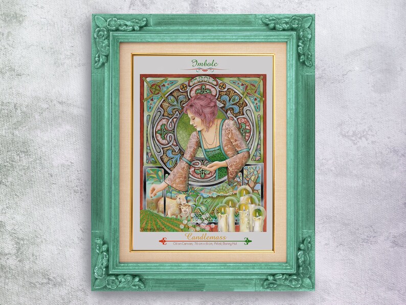 Peut inclure: &OElig;uvre d'art encadr&eacute;e de style Art nouveau, repr&eacute;sentant une femme aux cheveux roses. L'&oelig;uvre comprend le texte "Imbolc" et "Candlemass". Le cadre est de couleur sarcelle vieillie.