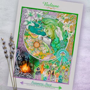 K&ouml;nnte beinhalten: Ein farbenfrohes &Ouml;lgem&auml;lde auf Leinwand, das ein Paar zeigt, das sich unter einem floralen Torbogen umarmt. Das Gem&auml;lde tr&auml;gt den Titel "Beltane" und "Summers Start" und enth&auml;lt den Text "&Ouml;l auf Leinwand, 76 cm x 6 cm, Pitet BonnyMut".