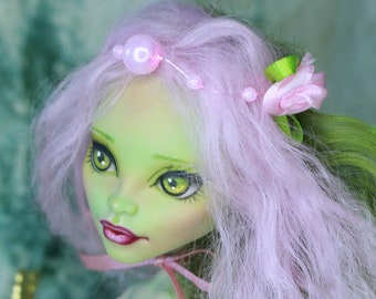 Poupée fée des fleurs Leticia OOAK Repeindre Monster High Cadeau de Noël Cadeau d'anniversaire Art original Doll par Susika