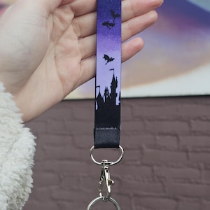 Porte-clés fantastique || Dragon et château || Porte-clés || Clés || BookdragonMarit