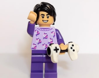 Unicorn PJ Gamer Minifigure with Gaming Controller