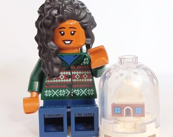 Snowglobe & Sweater Minifigure with Gingerbread Snow Globe
