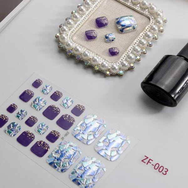 24 bandes pour ongles violet marine et argent, différentes tailles. violet avec un design doré, nail art à paillettes argentées. mosaïque de verre brisé