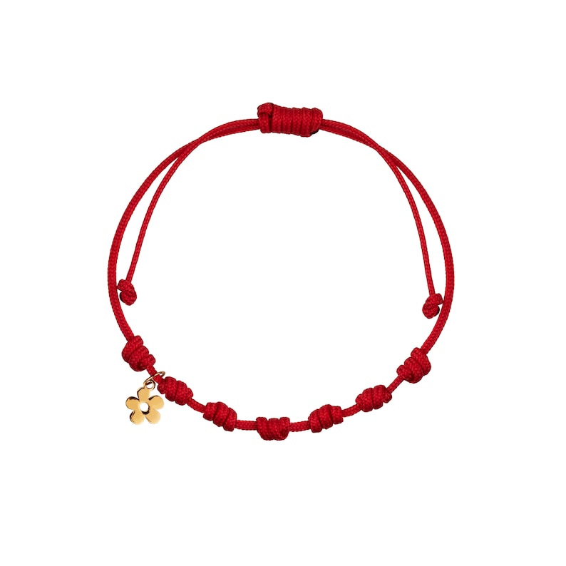 Pulsera siete nudos de cordón rojo con charm de oro de 9 kilates imagen 7