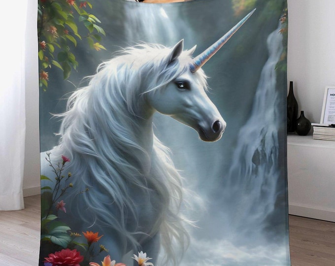 Majestic Unicorn Flannel Blanket, Soft Cozy Throw Blanket, Anti-Pill 330gsm, Lightweight Warm Blanket, Kid Bedroom Decor, Unicorn Lover Gift