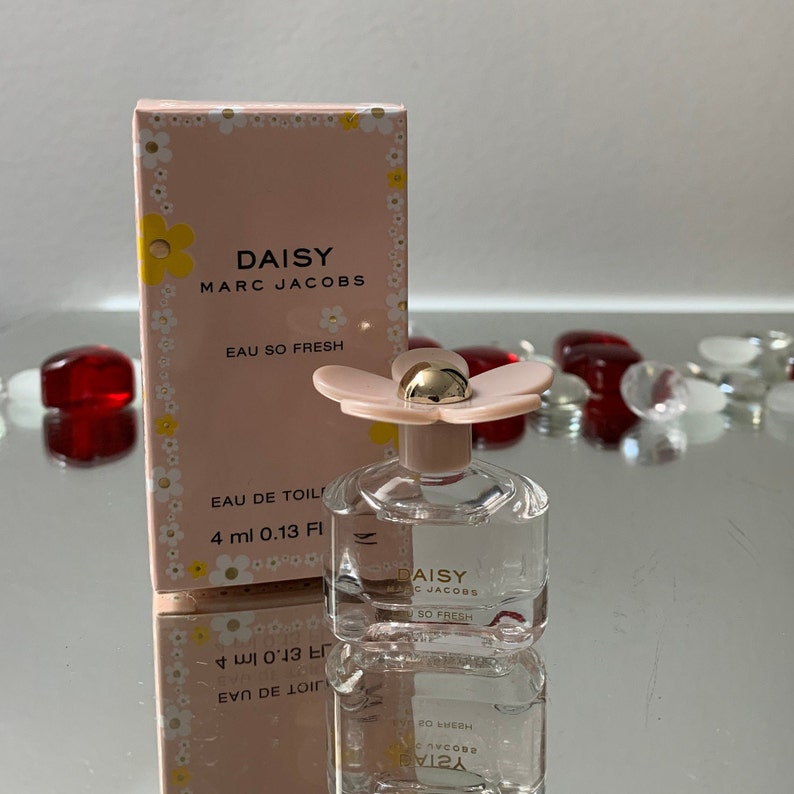 Daisy Eau So Fresh Perfume Miniature by Marc Jacobs NIB | Etsy