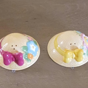 Mary Engelbreit  &quot;GARDEN BREIT&quot; Hats, Salt and Pepper Shakers Set (RARE)
