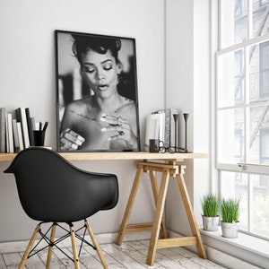 Rihanna Faded Blurry Poster– Instant Download – Wall Art | Celeb Poster