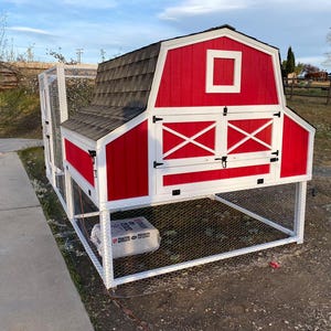 Chicken Coop & Run Plans for 20-30 Chickens