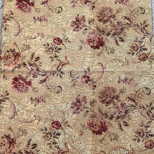 Tapestry Floral Roses and Scrolls Jacquard