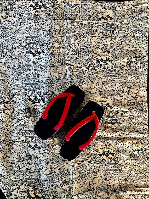 Rare Vintage 1970s Japanese Lacquered Black Wooden