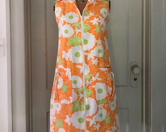 1960er Sommerkleid, lustige Krawattentaschen, Orange / Grünes Blumenmuster