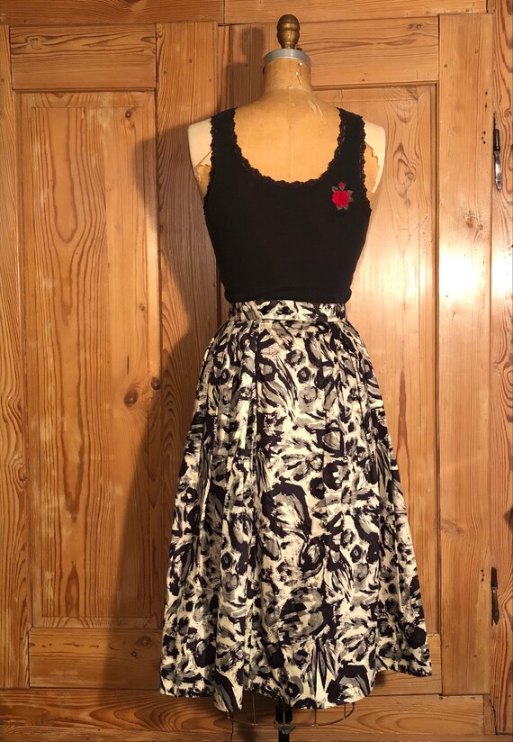 50s Skirt, Fun Abstract Print - image 1
