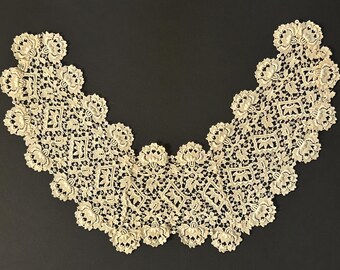 Antique Lace Collar