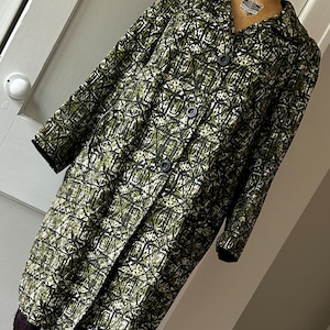 1950s Raincoat, Leather Trim, Raglan Sleeves, Fabulous Print