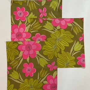 3 Fabric Napkins -  Hot Pink Flowers on a Green Ground, Vera Style