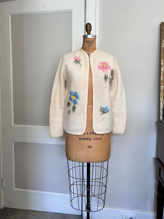 VTG 50s Embroidered 3-D Floral Boucle Cardigan Sweater
