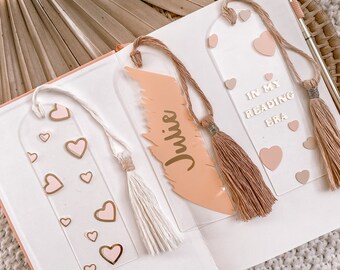 Valentines Bookmarks | Personalized Name Bookmarks | Reading Gifts for Her | Book Lover Gift Ideas | Heart Bookmarks | Bookmark with Macrame