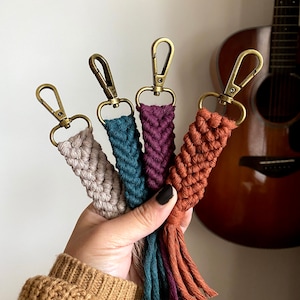 Macrame Keychain | Boho Macrame Keychain | Boho Purse Hook | Macrame Charm | Macrame Gifts | Stocking Stuffer | Boho Bridesmaid Gift