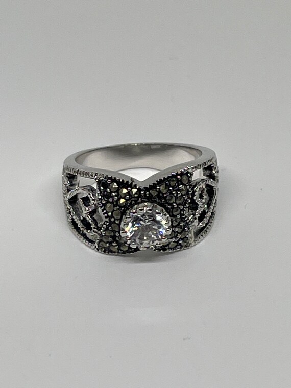 Gorgeous rhinestone Silvertone ring see desc - image 1