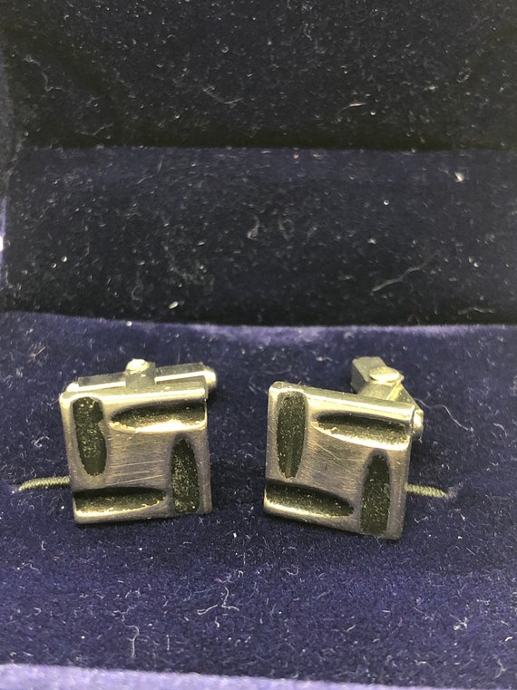 Vintage Silvertone and Black Square Cufflinks - image 4