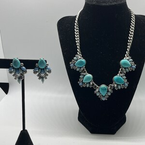 Vintage Express necklace and matching pierced earrings - see description