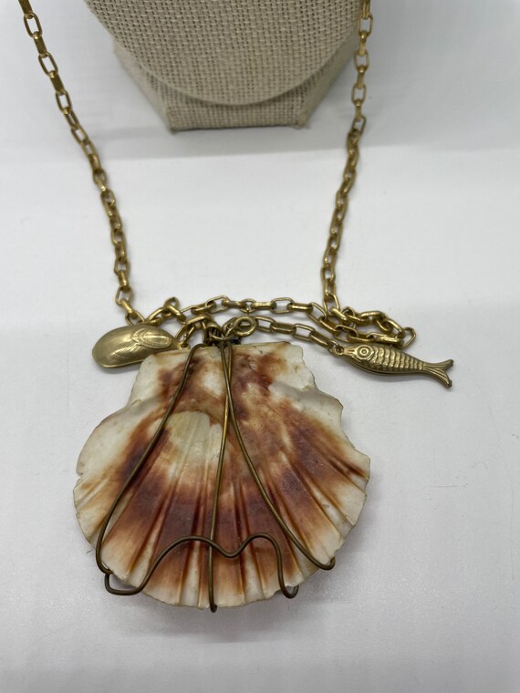 Vintage wire wrapped shell necklace - image 2