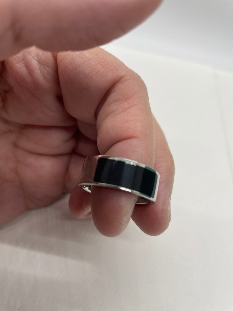 Vintage black and Silvertone ring