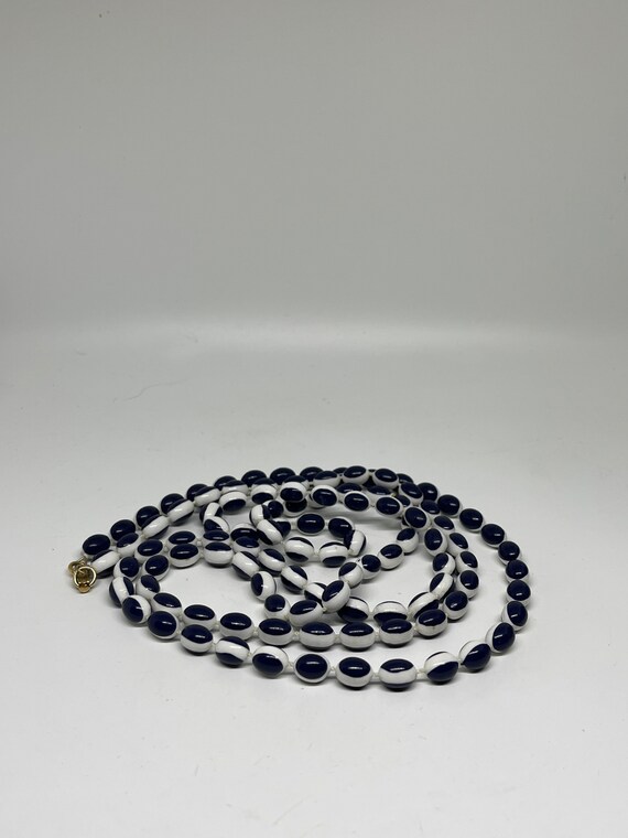Vintage blue and white necklace - image 6
