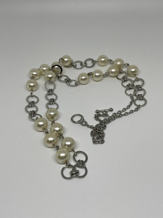 Vintage faux pearl Silvertone necklace - image 5