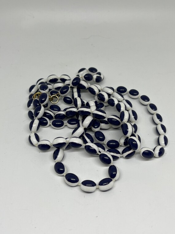 Vintage blue and white necklace - image 4