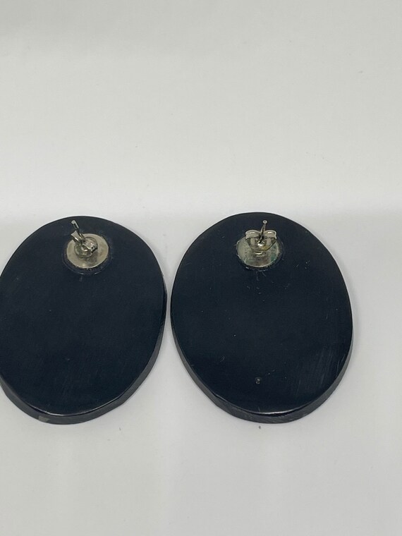 Gorgeous shell pierced earrings - image 4