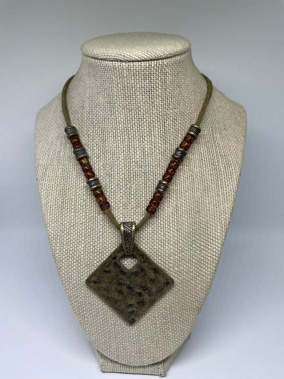 Vintage Premier Designs beaded pendant necklace