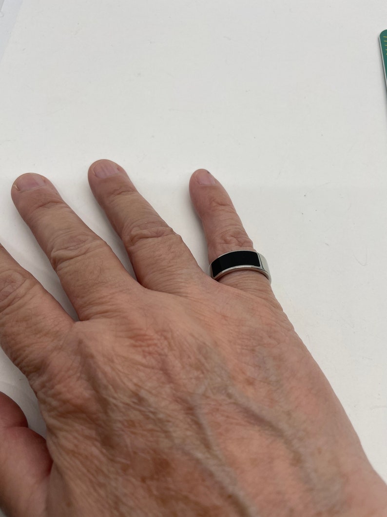 Vintage black and Silvertone ring