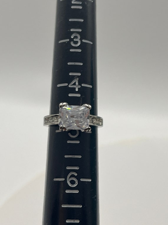 Fashion ring approx size 5 - image 1