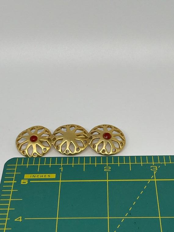 Vintage goldtone brooch - image 4